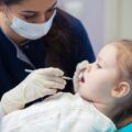 5 Συμβουλές για μια εύκολη πρώτη επίσκεψη στον οδοντίατρο για το παιδί σας